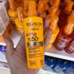 اسپری ضد آفتاب بیوکسین با SPF+50 مناسب انواع پوست حجم ۲۰۰ میلی‌لیتر